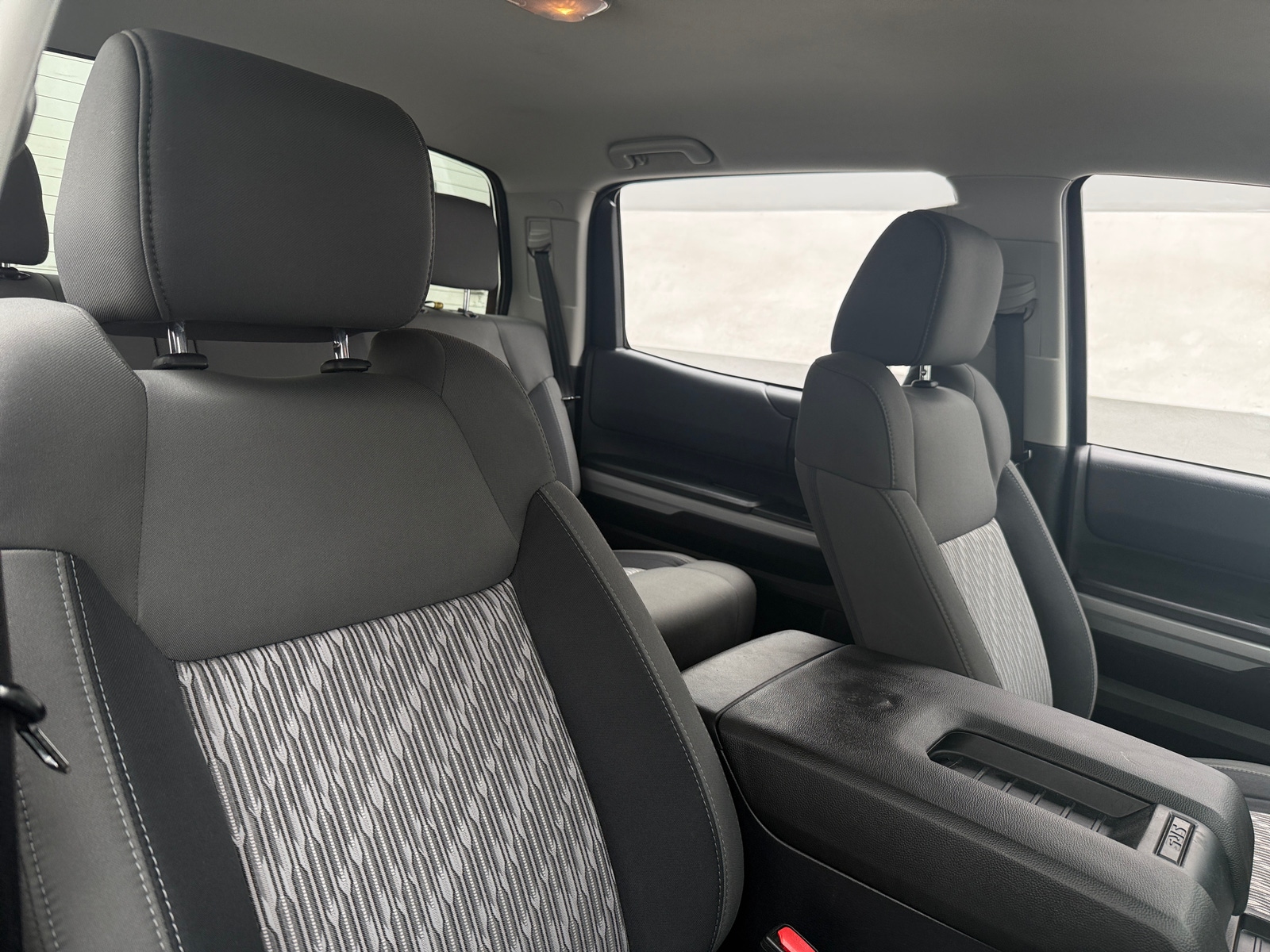Thumbnail: 2020 Toyota Tundra - 2