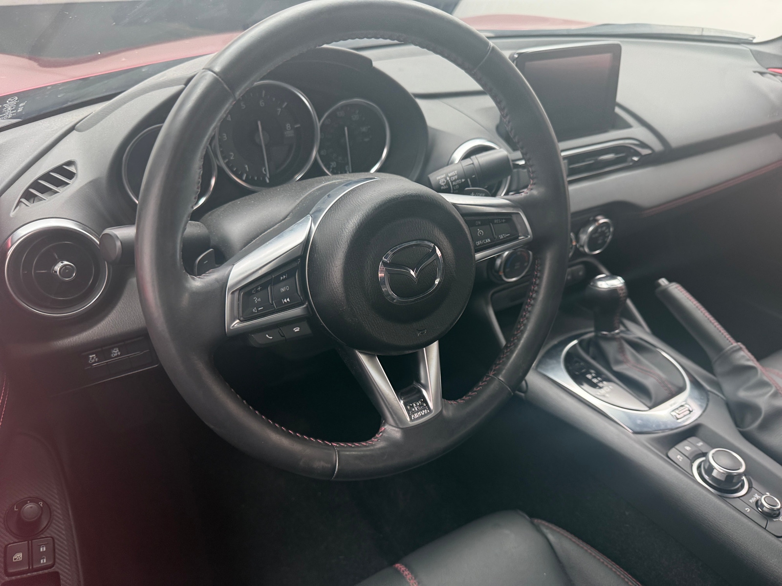 Thumbnail: 2019 Mazda MX-5 Miata - 4