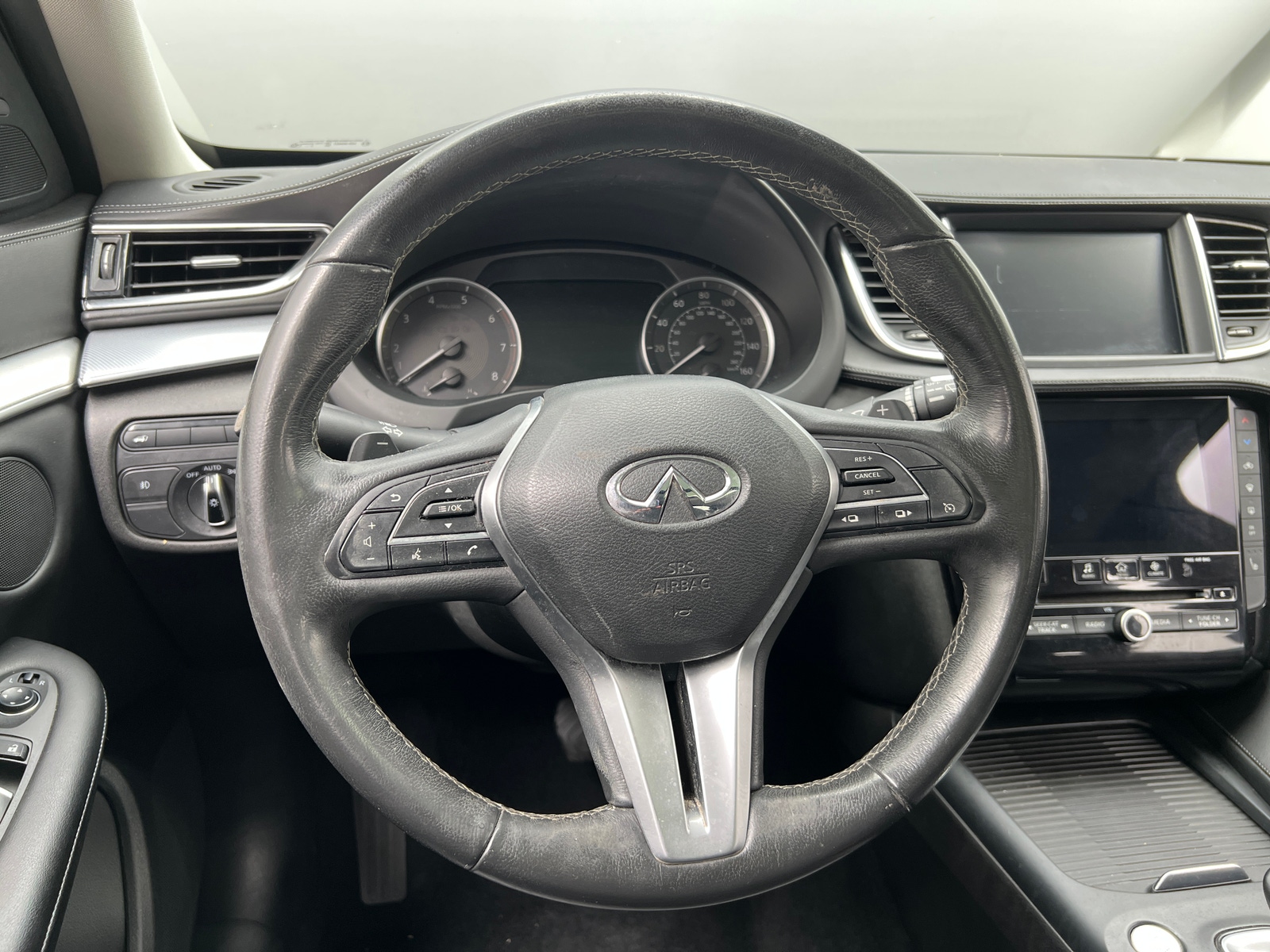 Thumbnail: 2019 INFINITI QX50 - 4