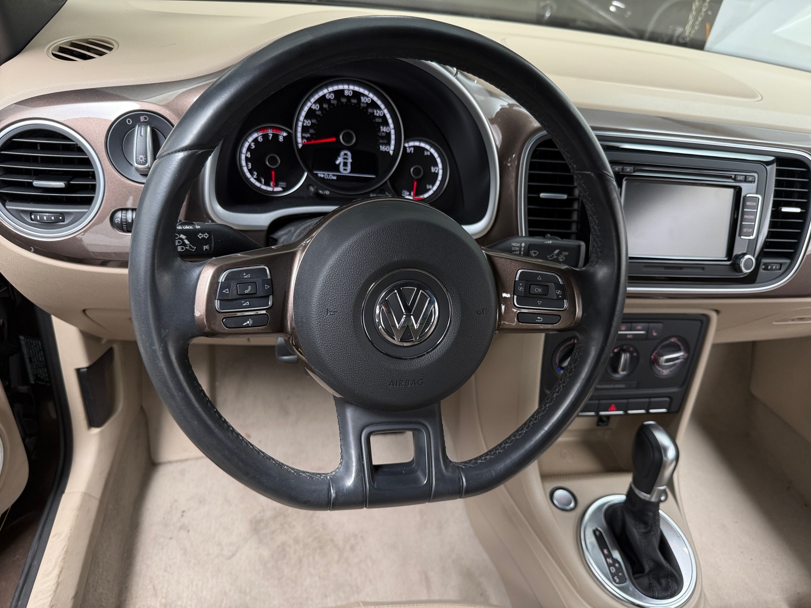 Thumbnail: 2014 Volkswagen Beetle - 4