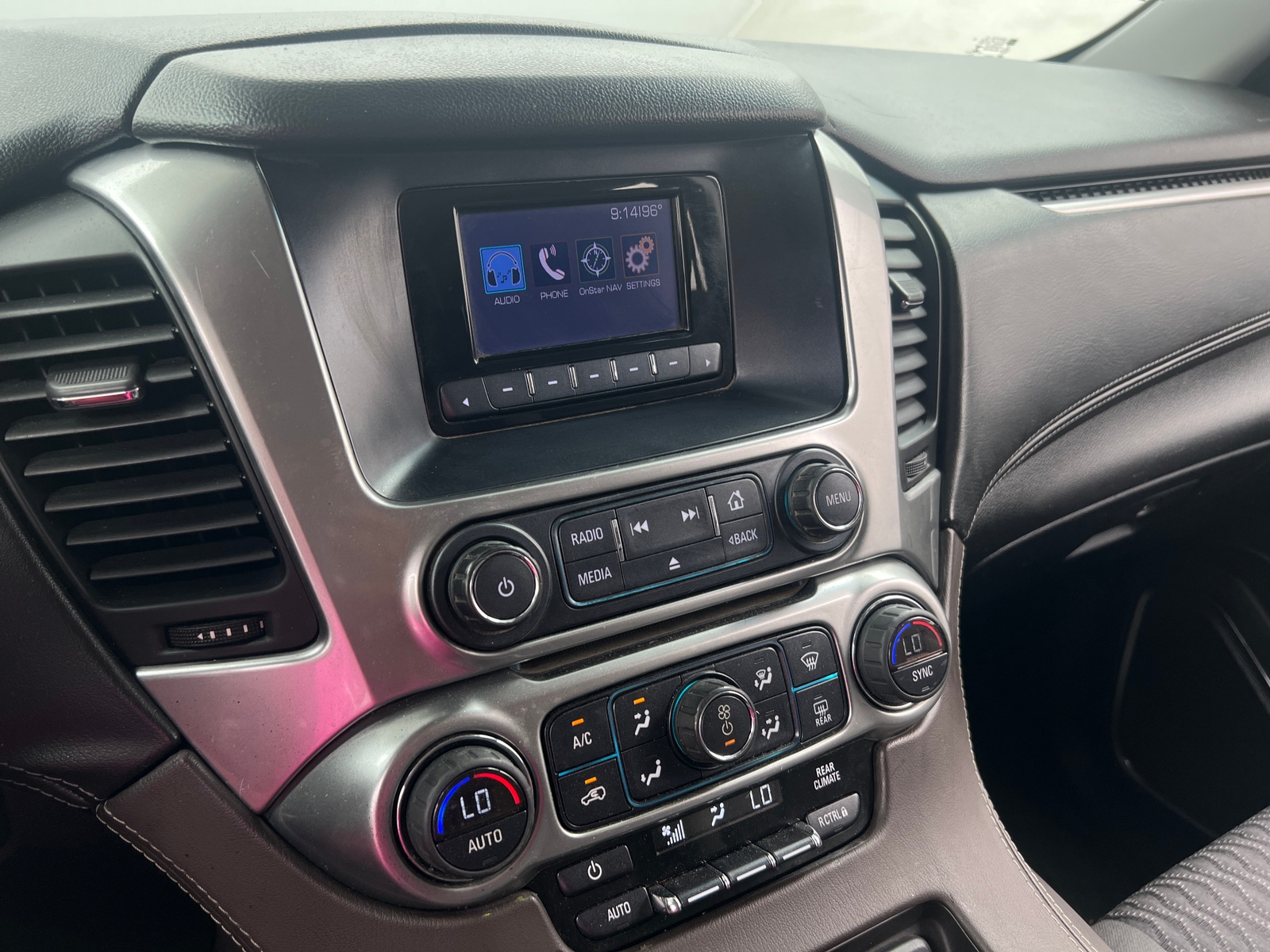 Thumbnail: 2015 Chevrolet Tahoe - 4