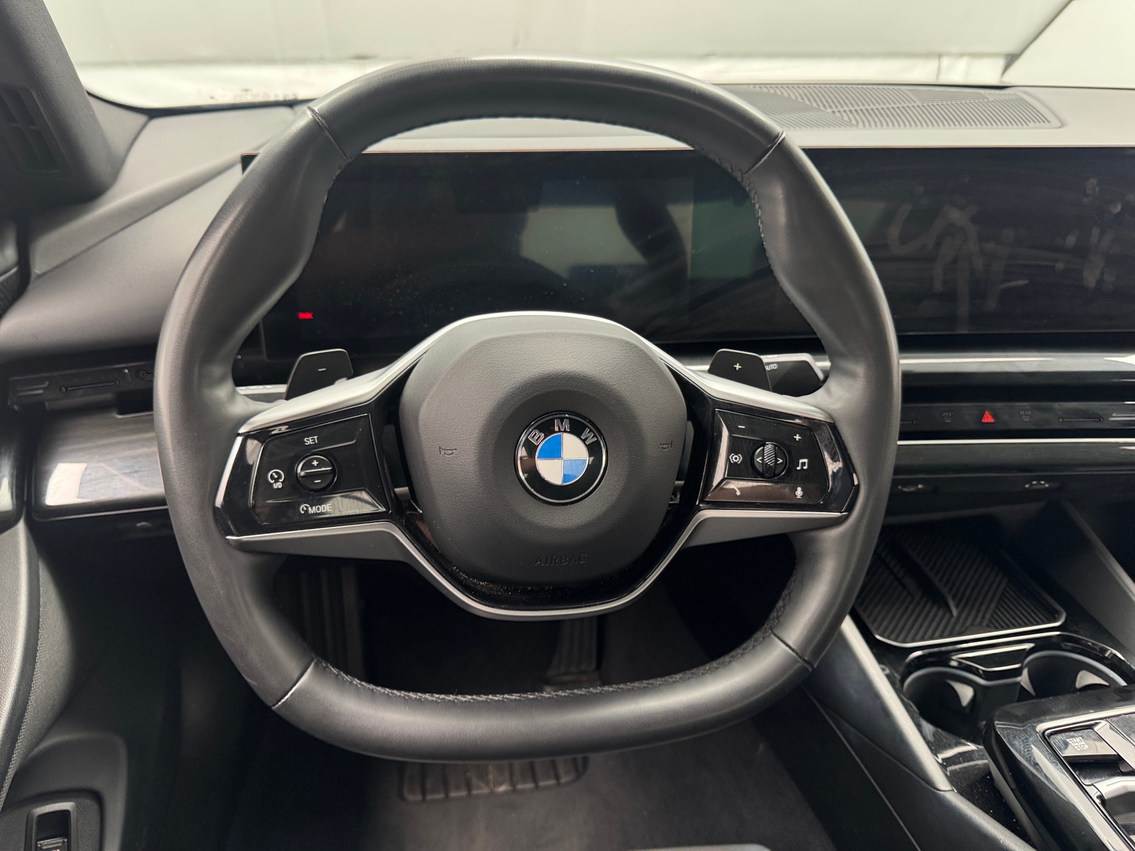 Thumbnail: 2024 BMW 5 Series - 5