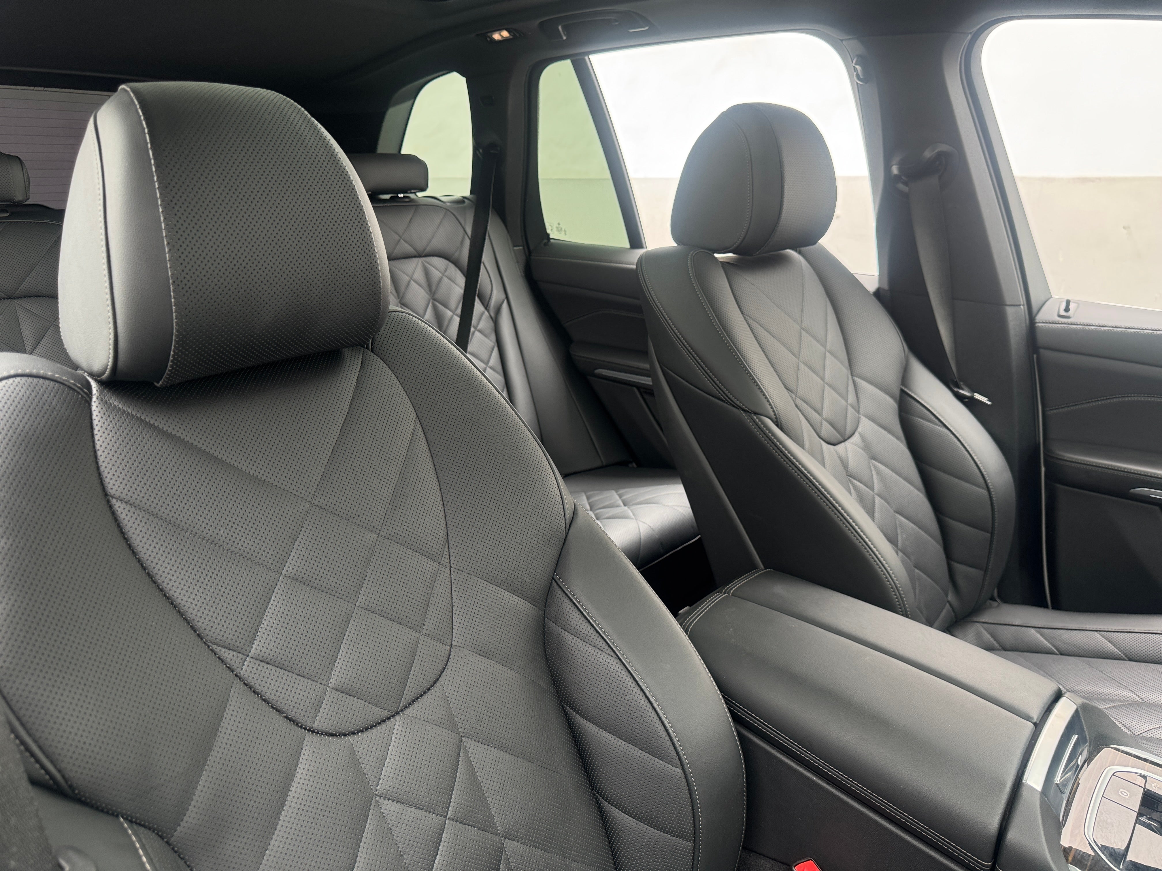 2026 BMW X5 40i