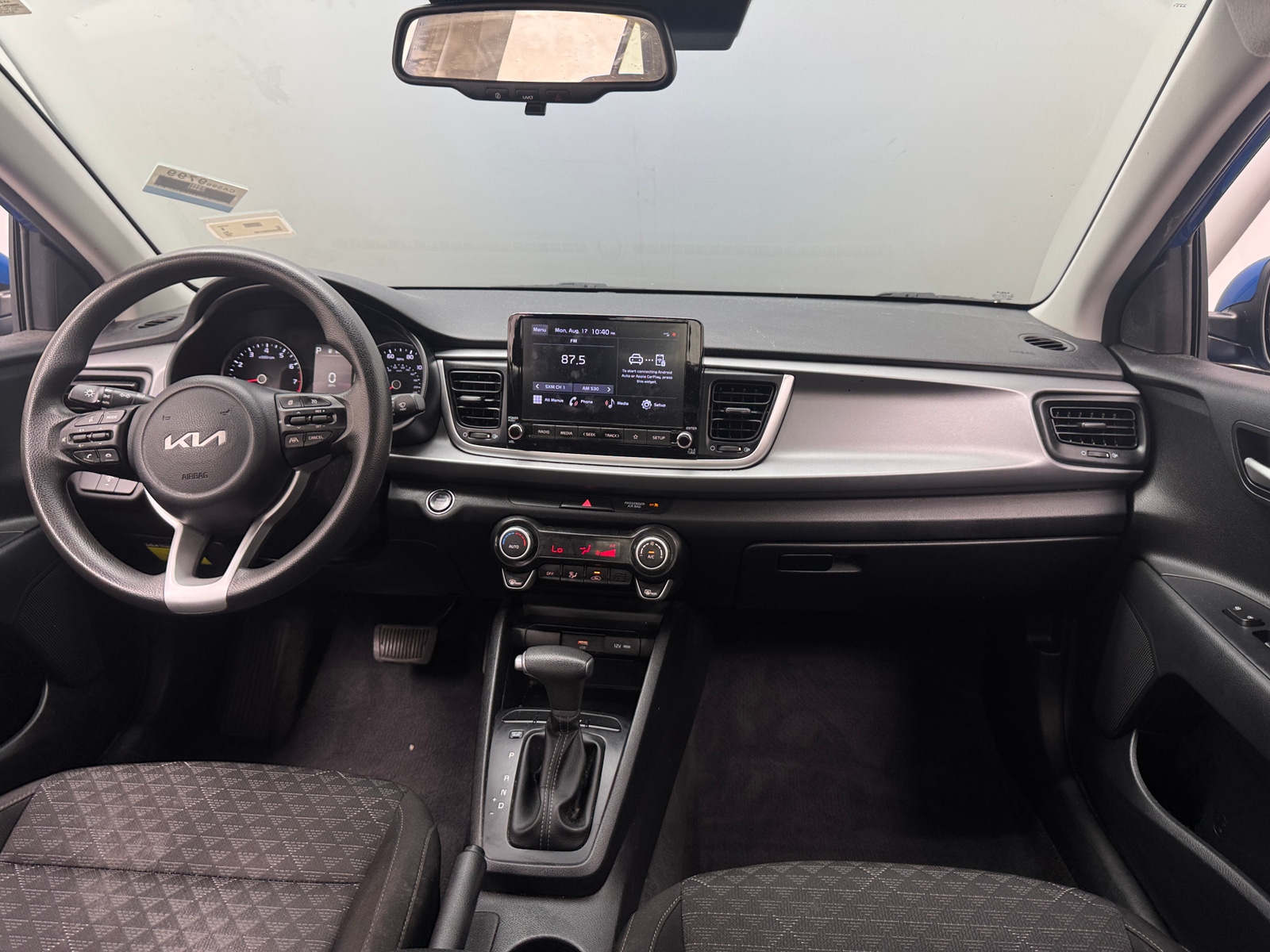 Thumbnail: 2022 Kia Rio - 3