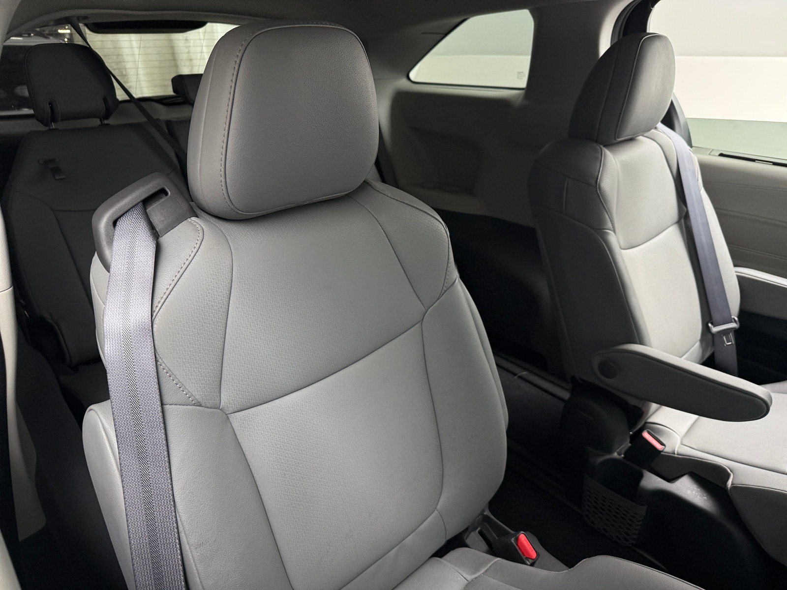 Thumbnail: 2023 Toyota Sienna - 5