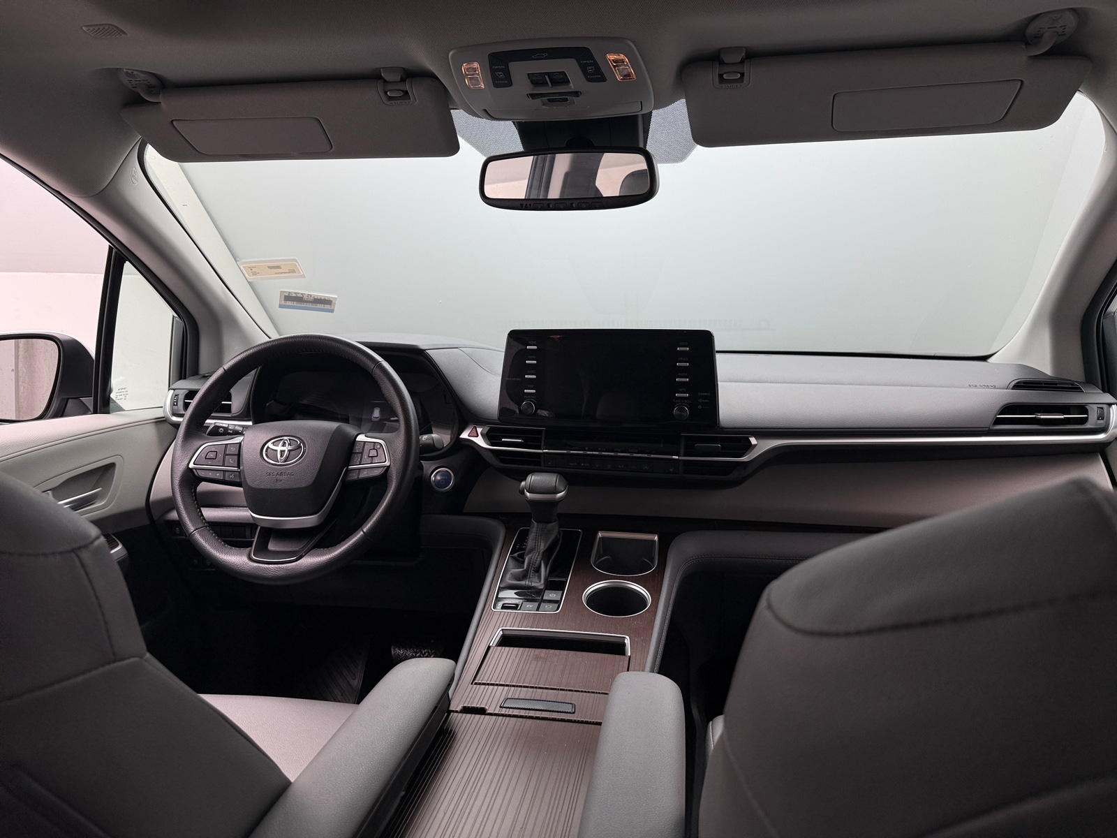 Thumbnail: 2023 Toyota Sienna - 2