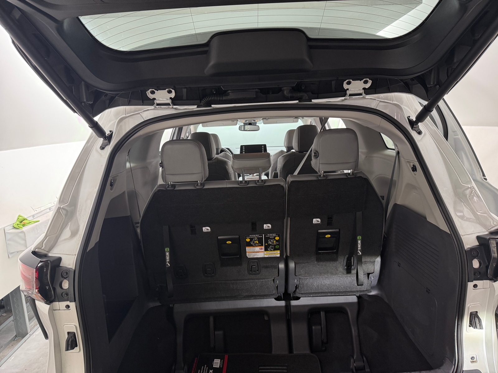 Thumbnail: 2023 Toyota Sienna - 6