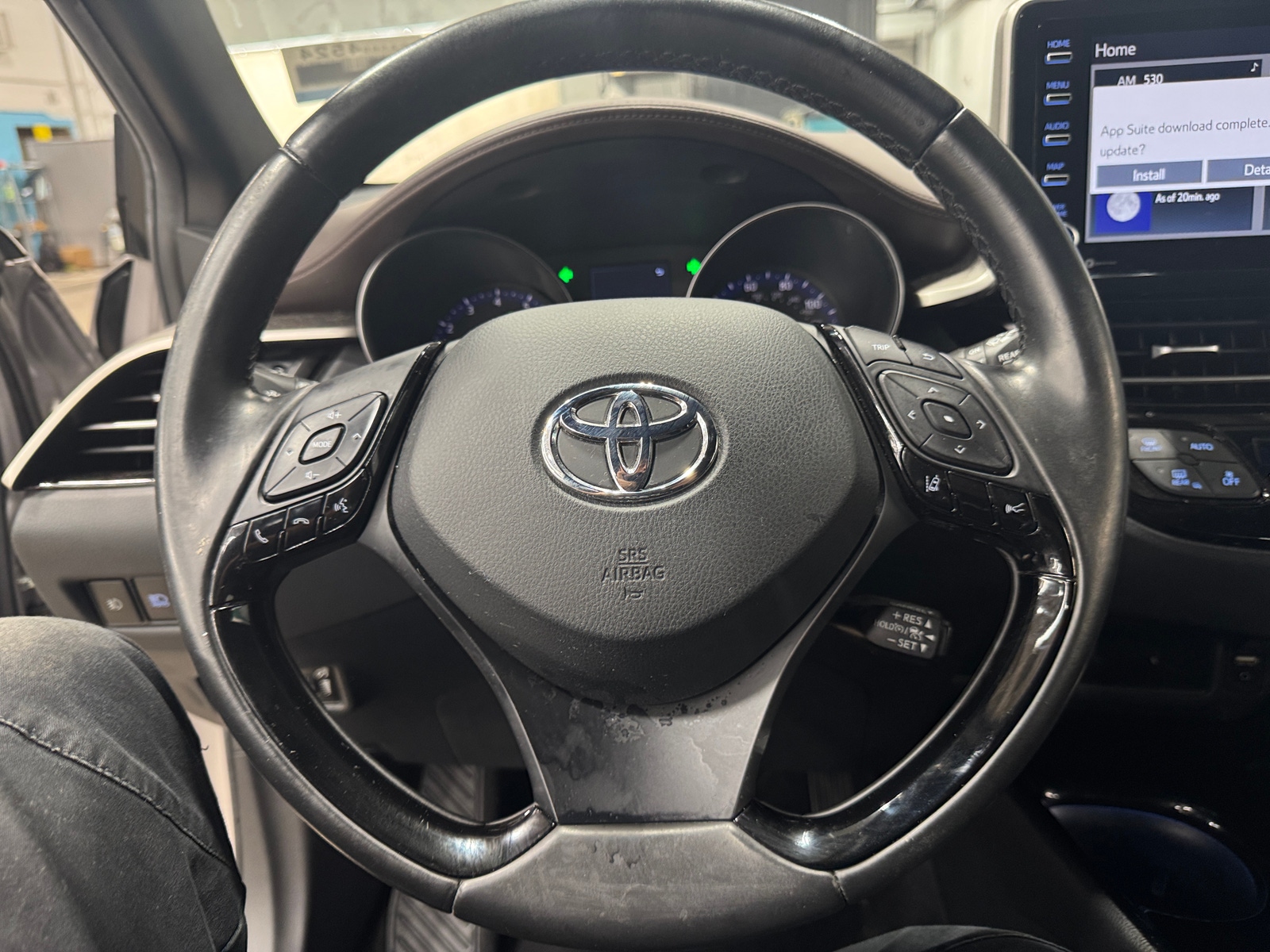 Thumbnail: 2019 Toyota C-HR - 4