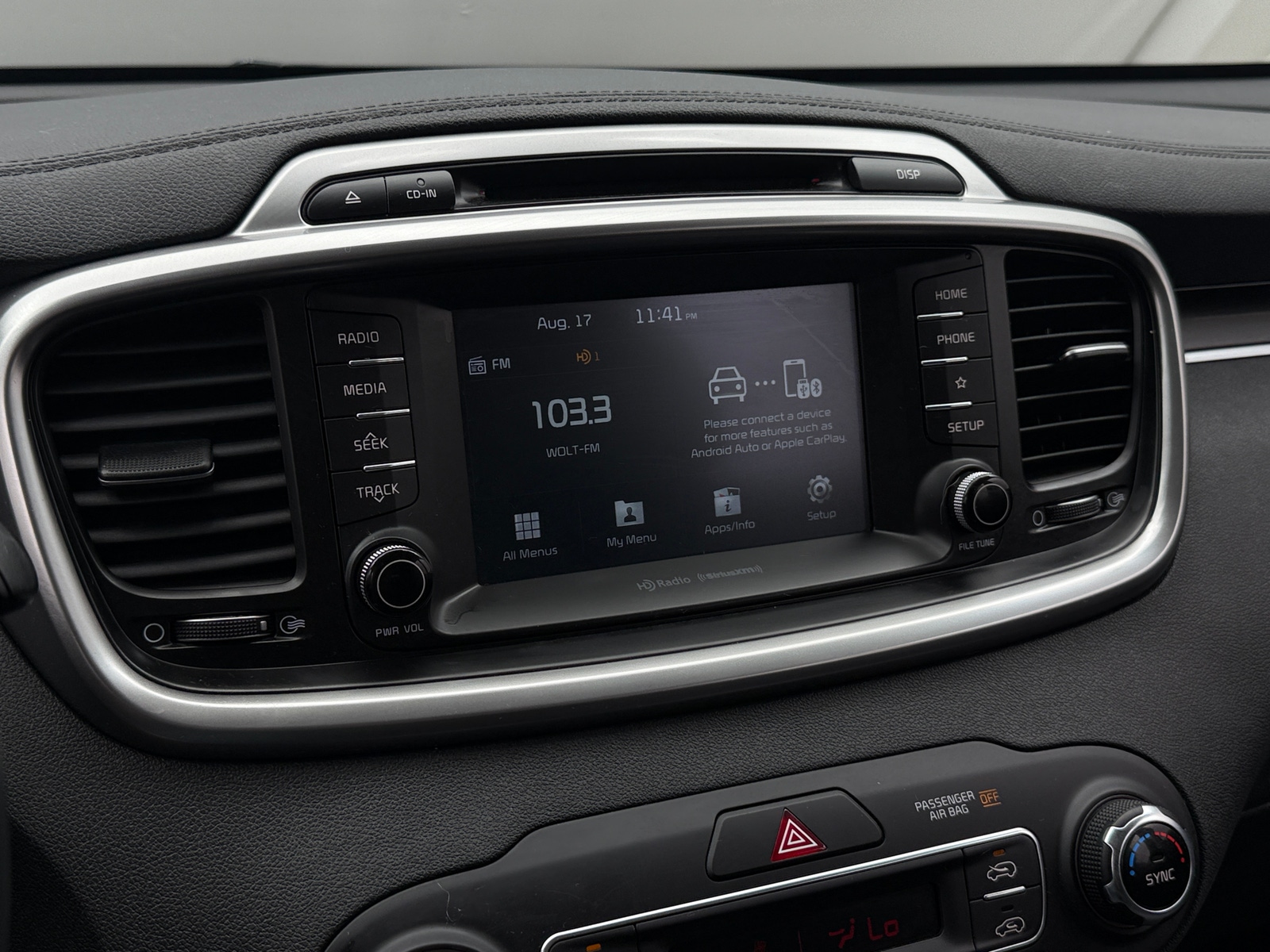 Thumbnail: 2019 Kia Sorento - 4