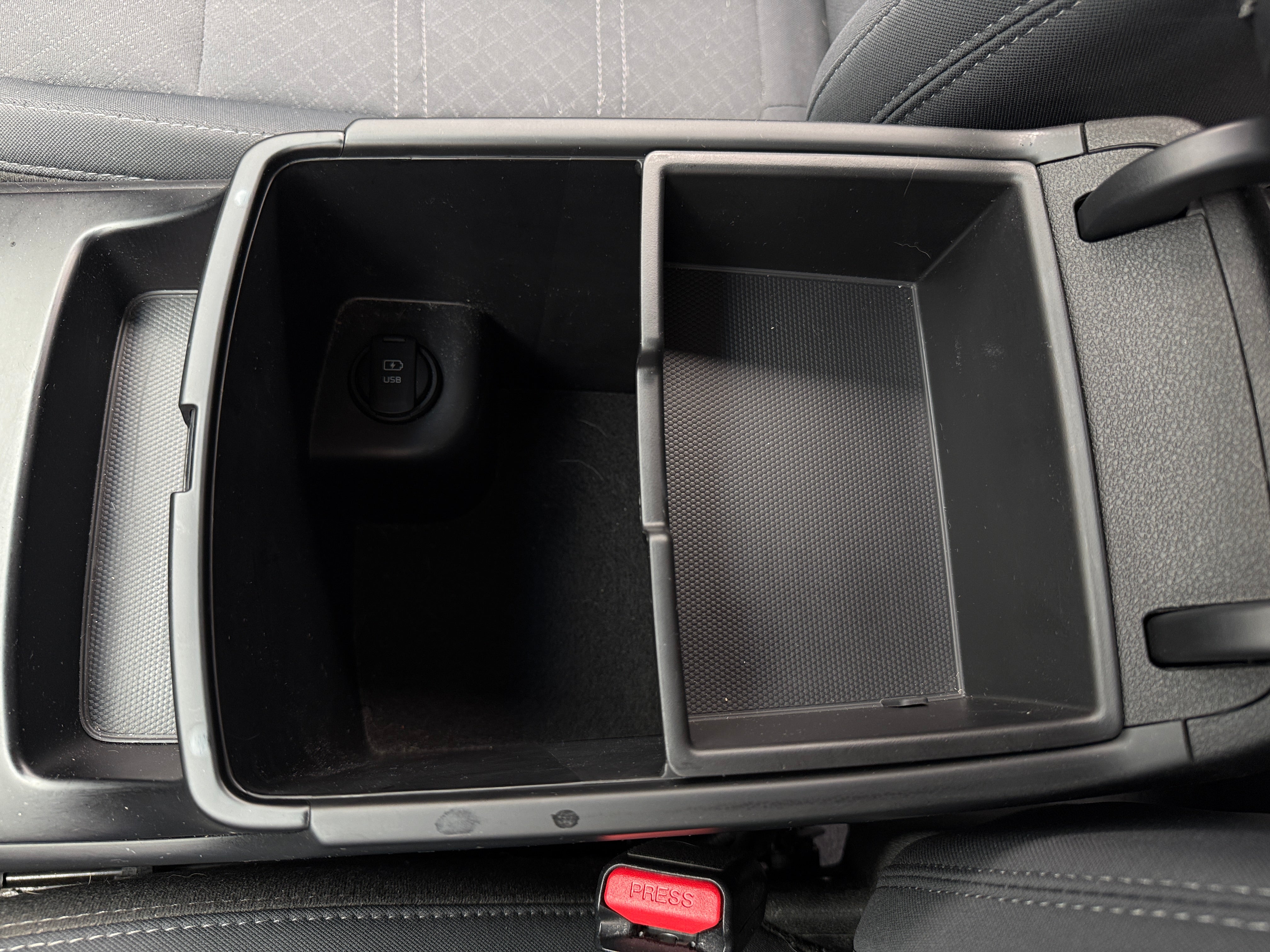 2019 Kia Sorento LX - Photo 17