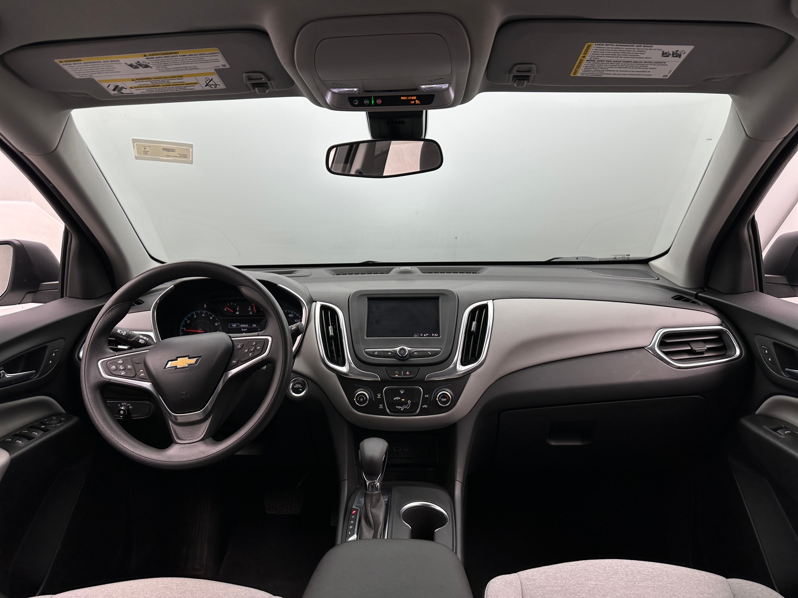Thumbnail: 2022 Chevrolet Equinox - 3