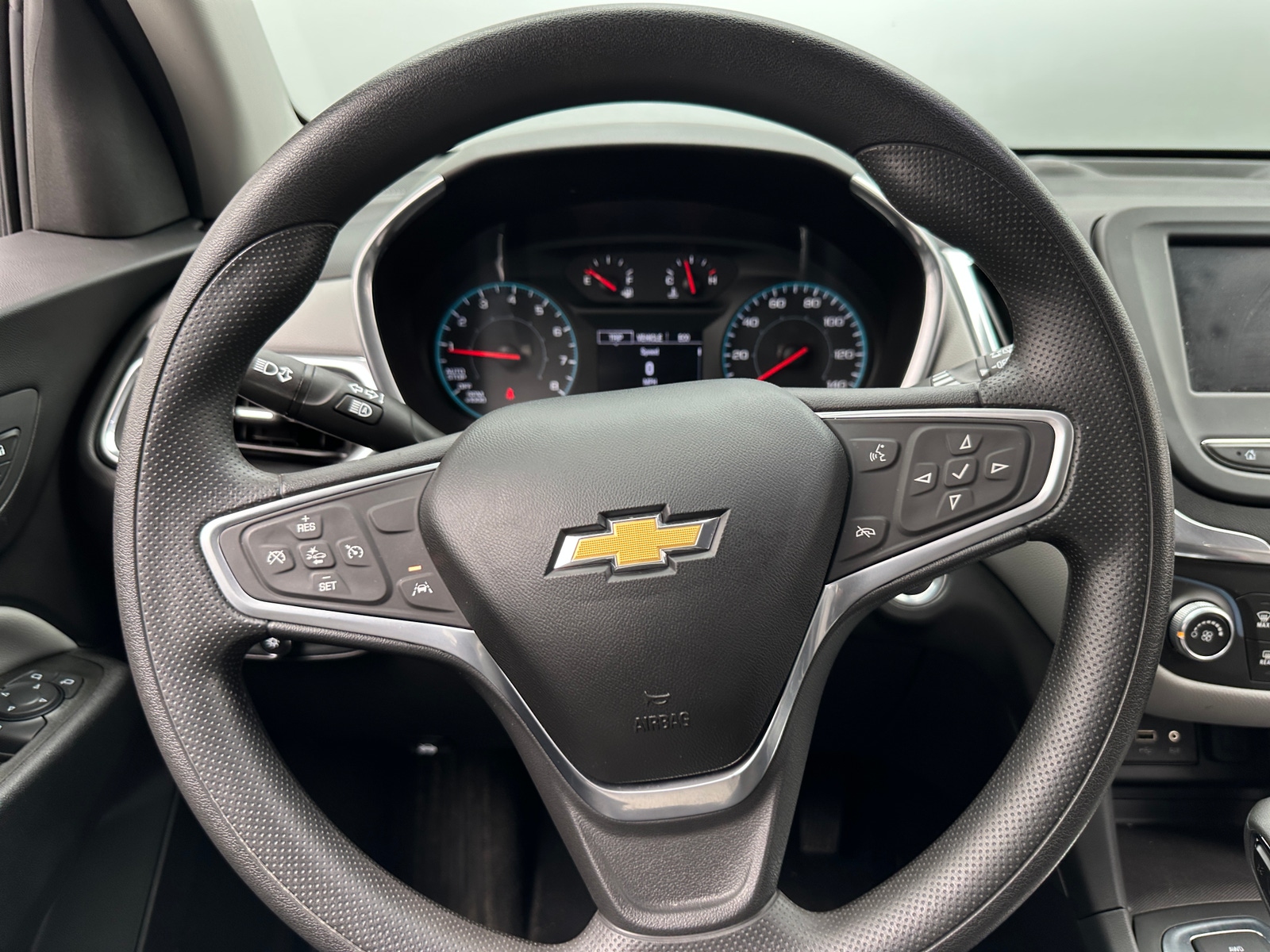 Thumbnail: 2022 Chevrolet Equinox - 5