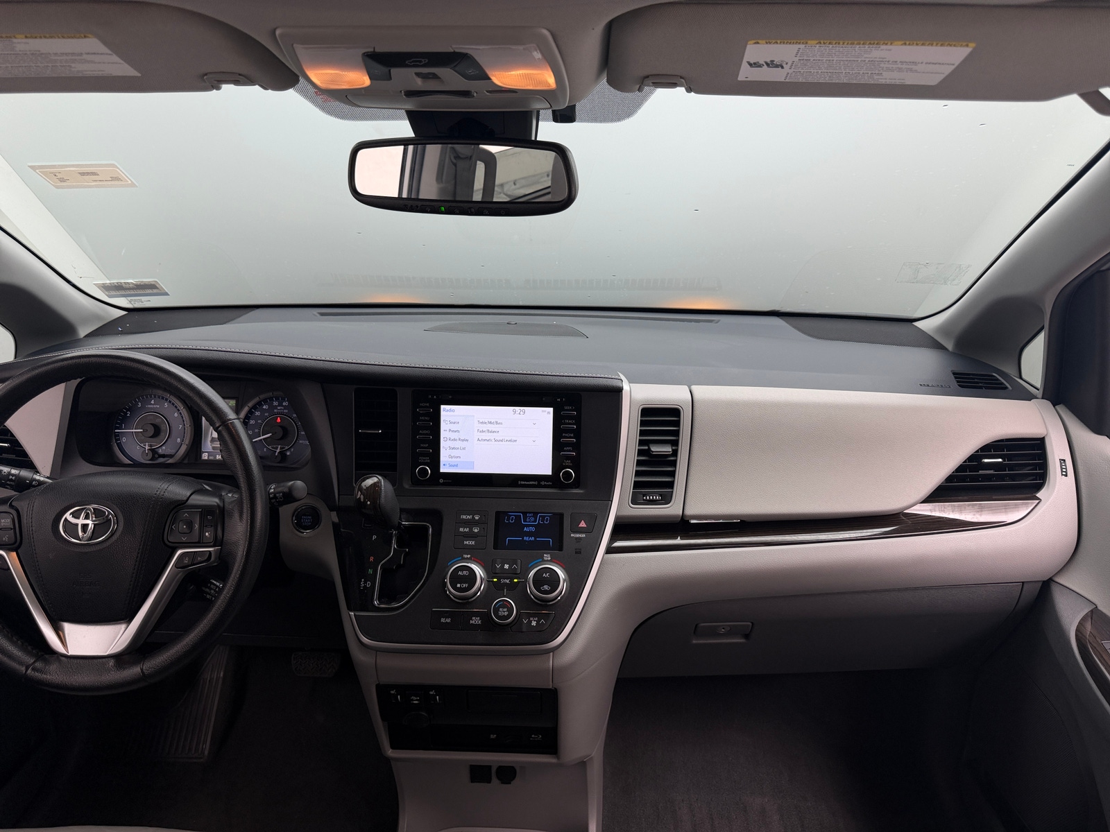 Thumbnail: 2020 Toyota Sienna - 2