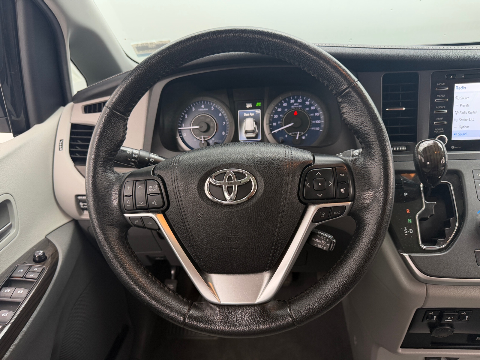 Thumbnail: 2020 Toyota Sienna - 4