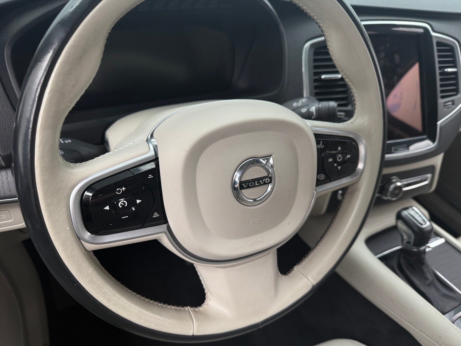 Thumbnail: 2020 Volvo XC90 - 4