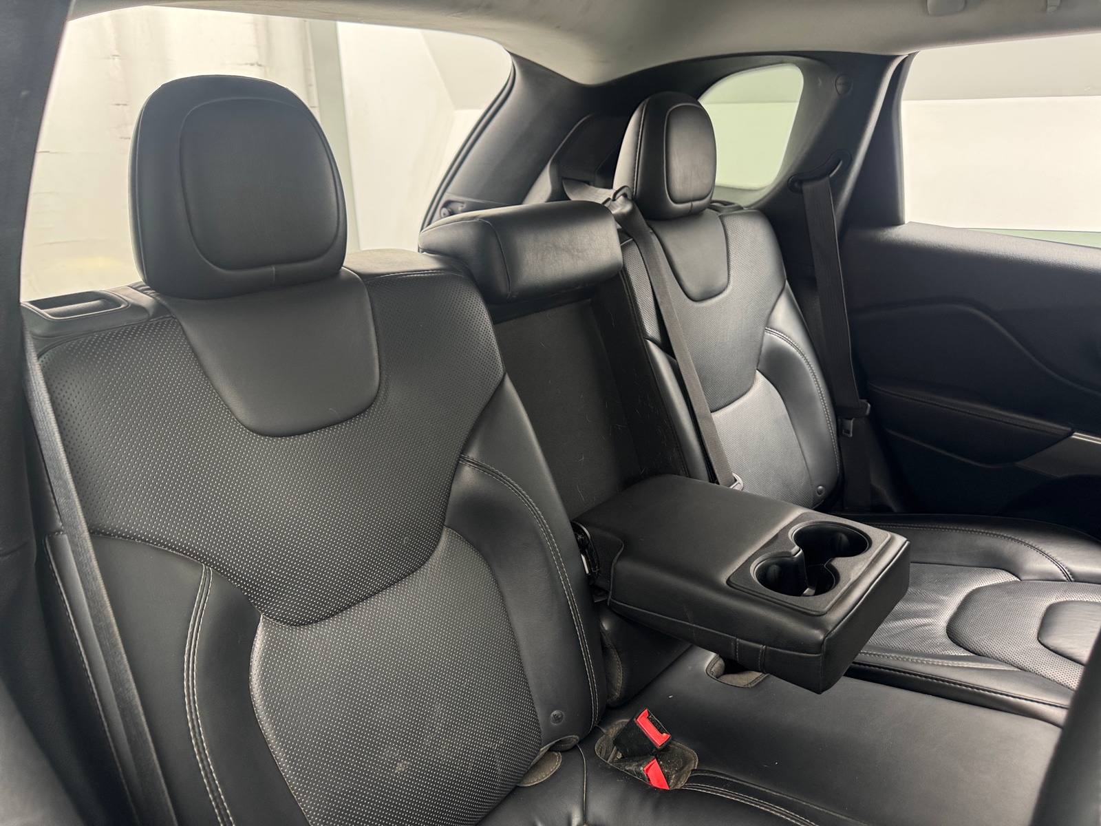 Thumbnail: 2019 Jeep Cherokee - 5