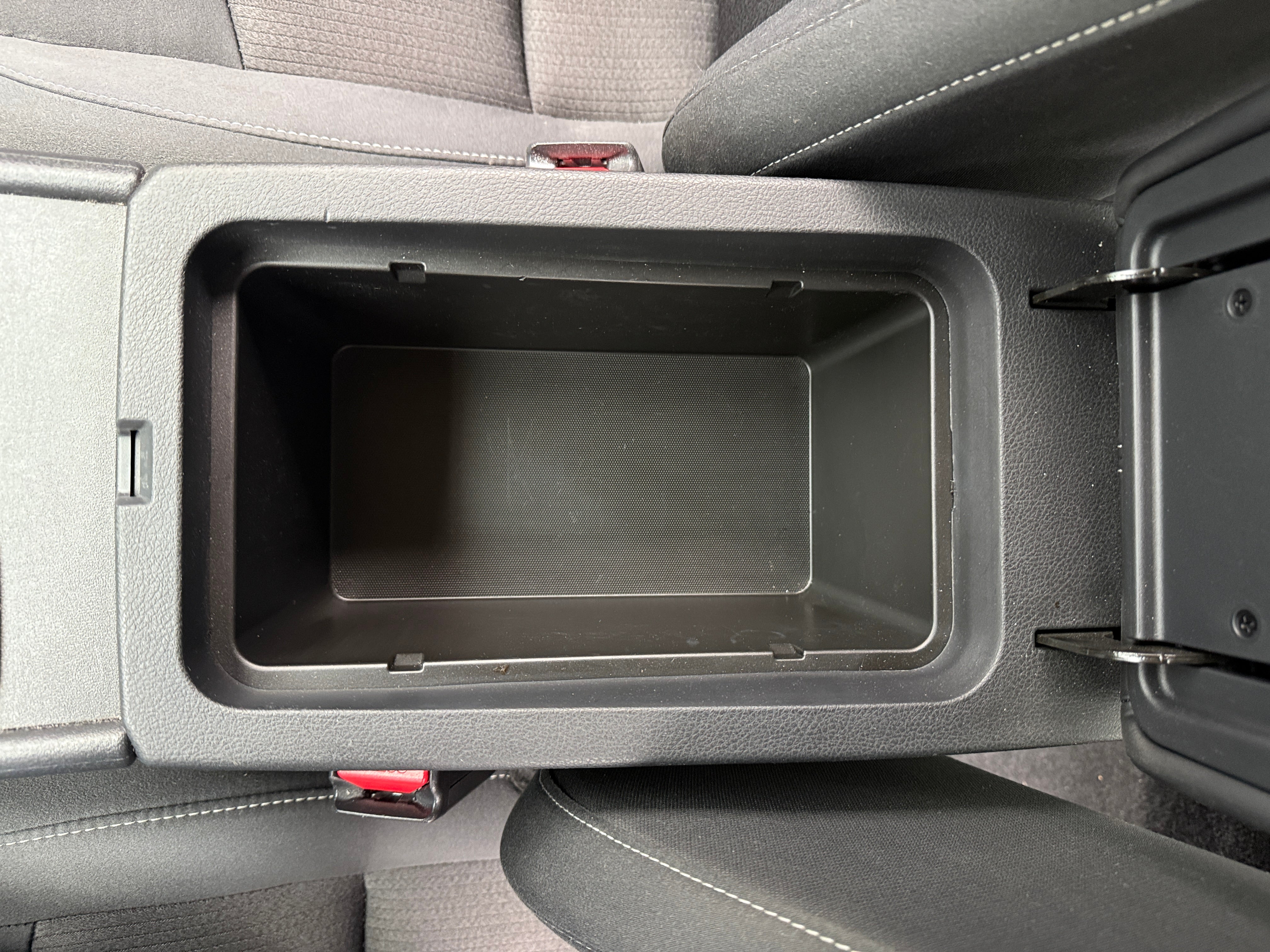 2025 Nissan Altima SV - Photo 14