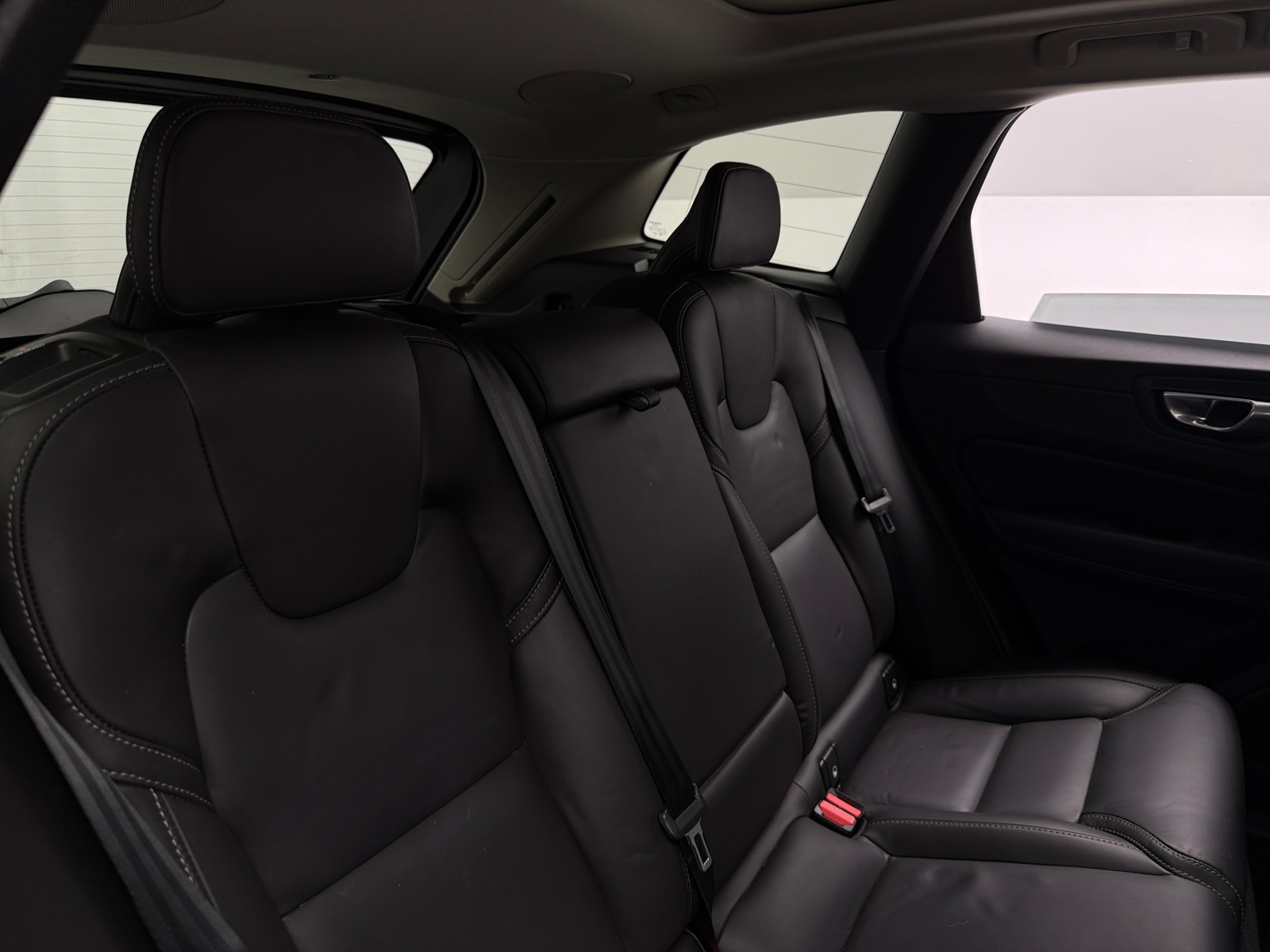 Thumbnail: 2023 Volvo XC60 - 5