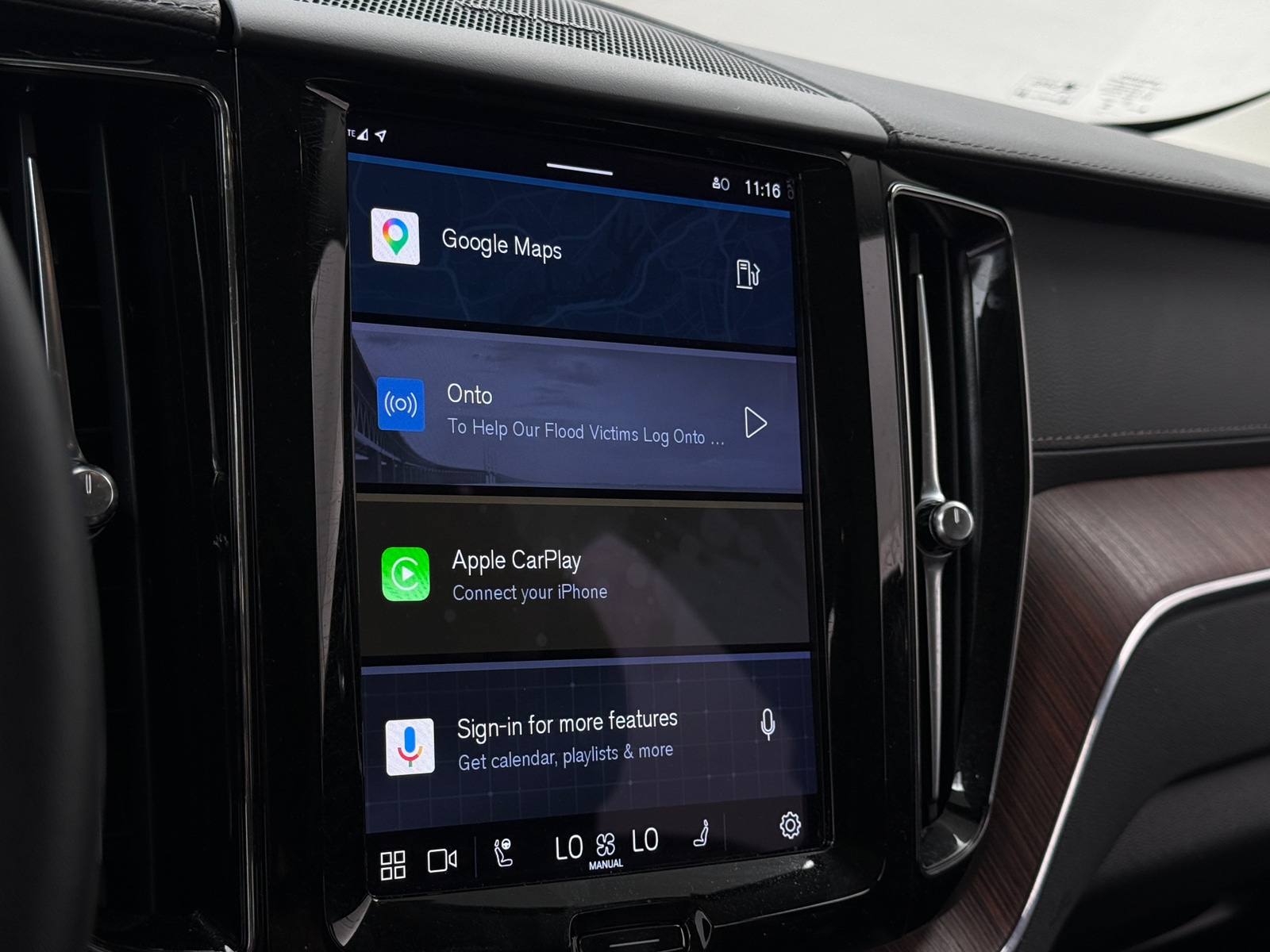 Thumbnail: 2023 Volvo XC60 - 3