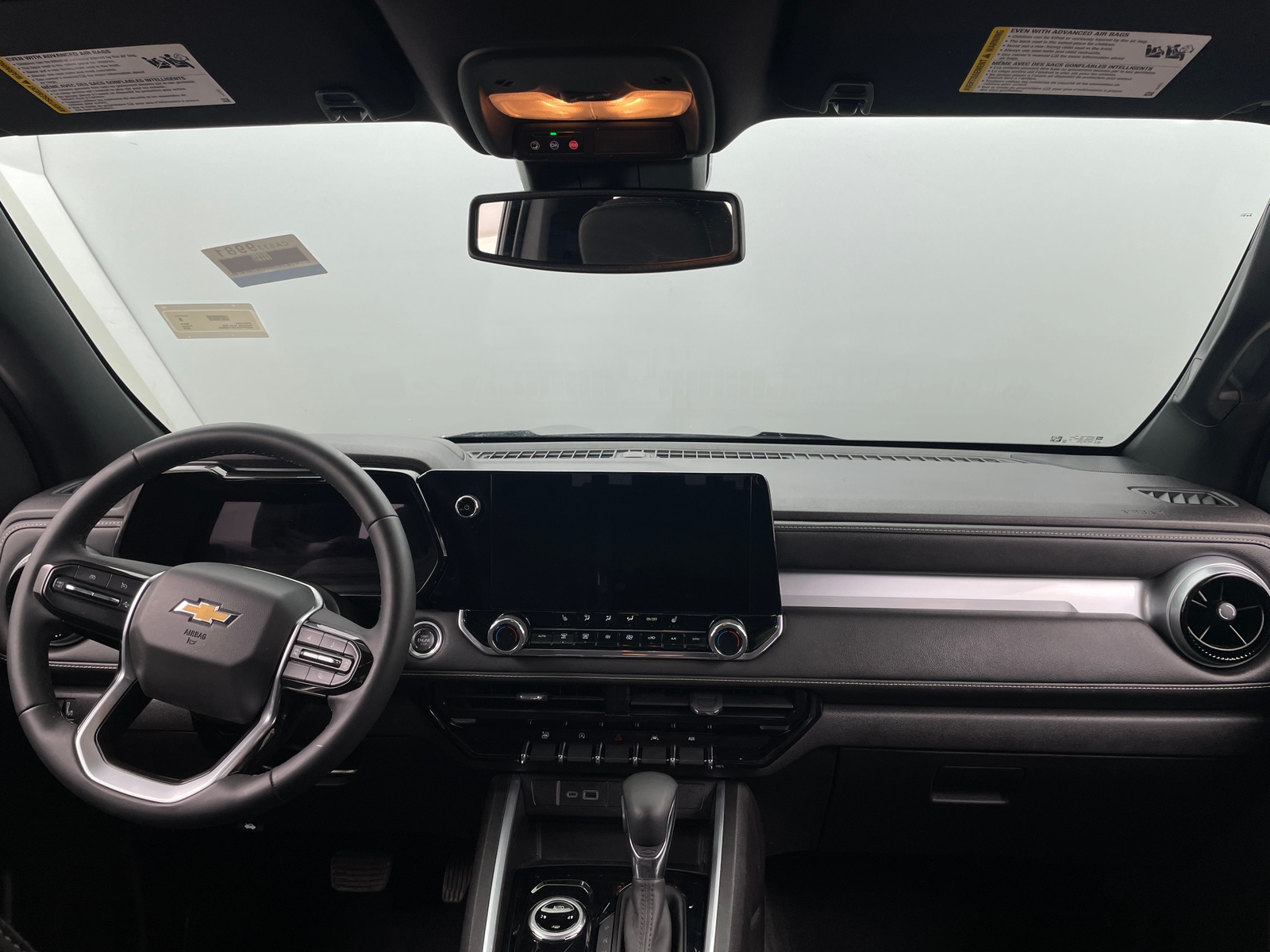 Thumbnail: 2024 Chevrolet Colorado - 3