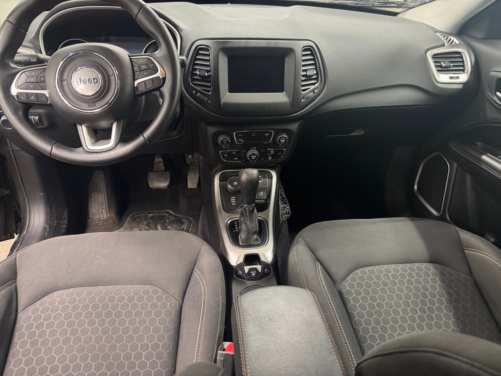 Thumbnail: 2018 Jeep Compass - 3