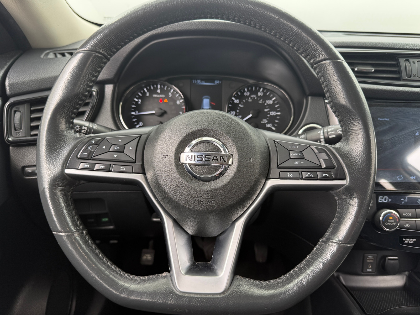 Thumbnail: 2017 Nissan Rogue - 5