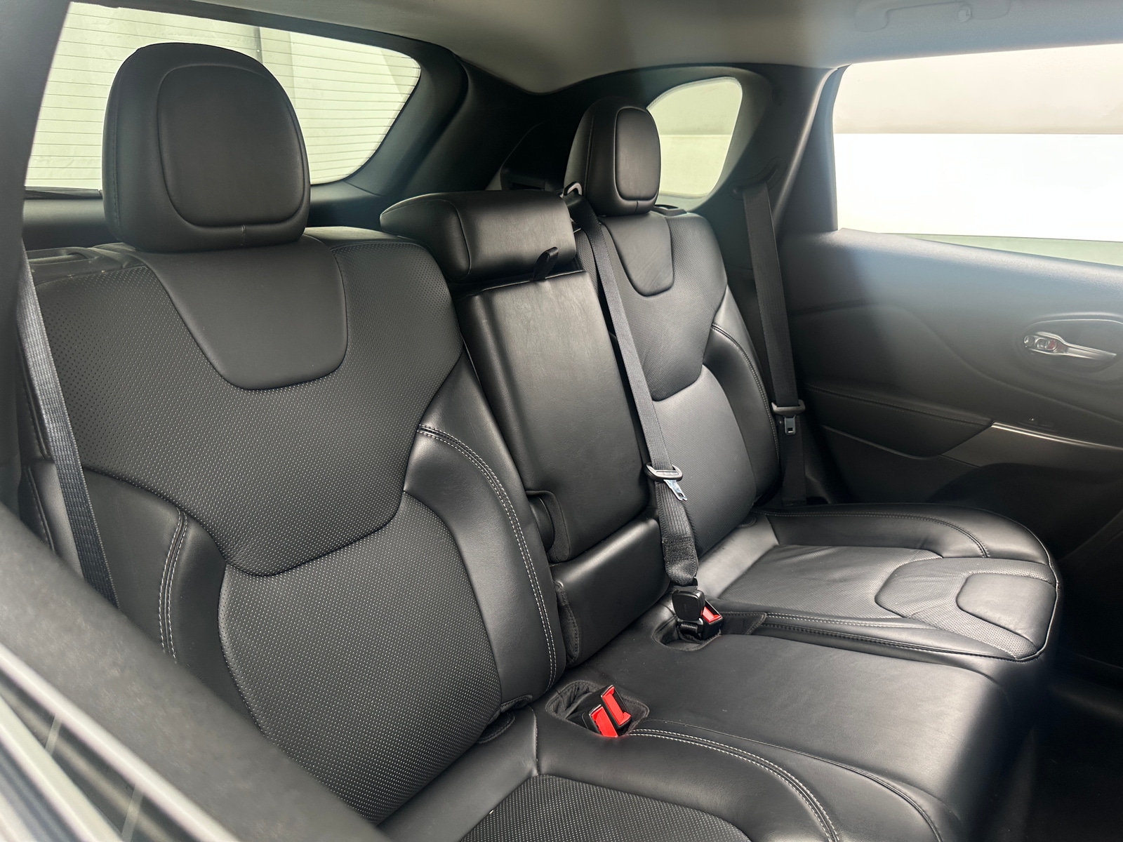 Thumbnail: 2020 Jeep Cherokee - 5