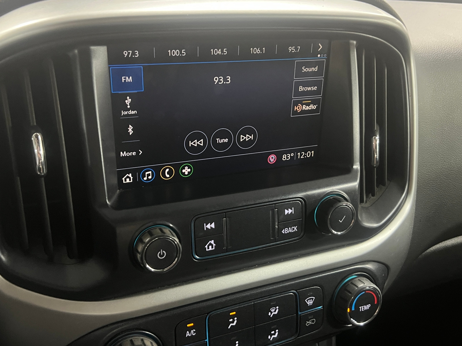 Thumbnail: 2019 Chevrolet Colorado - 4
