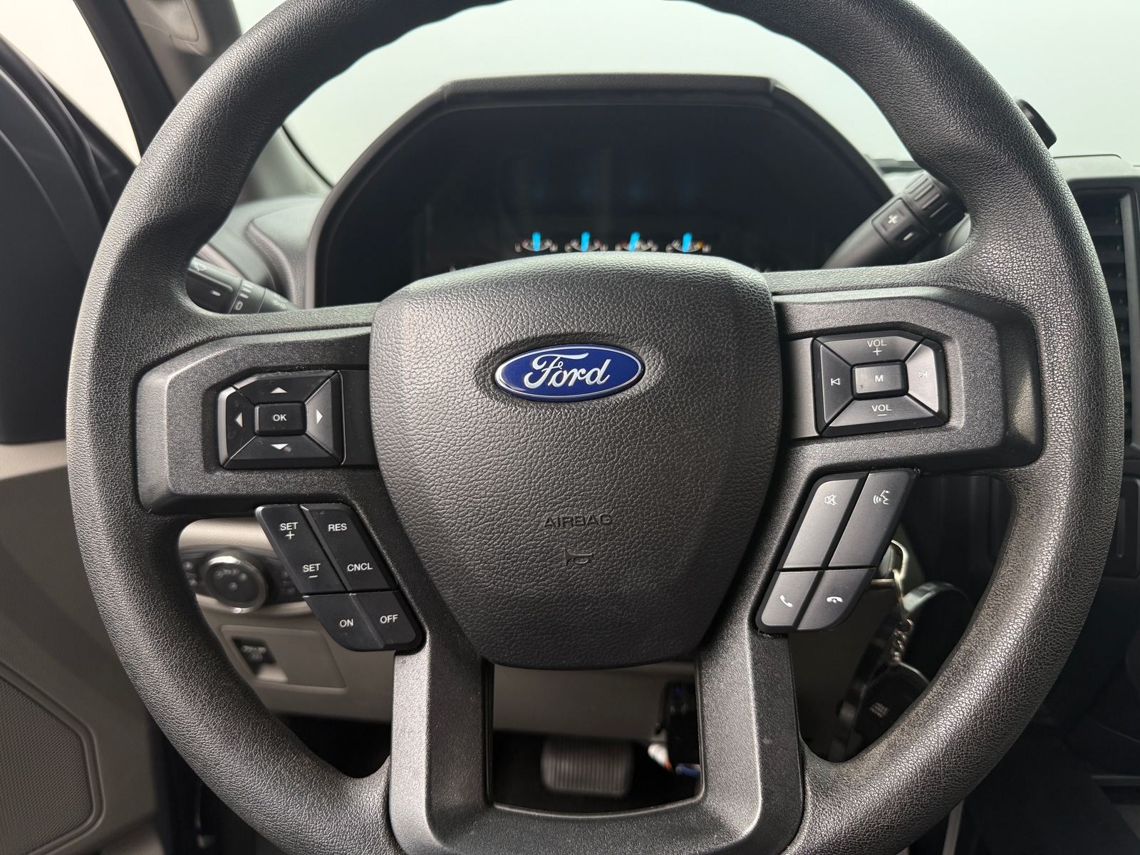 Thumbnail: 2019 Ford Econoline - 5