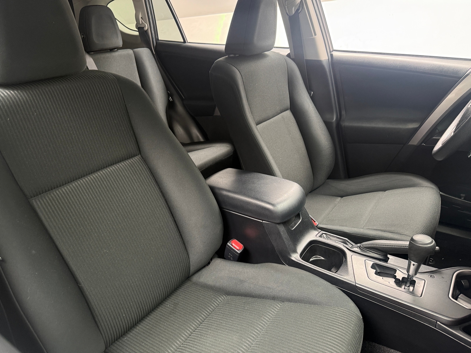 Thumbnail: 2018 Toyota RAV4 - 2