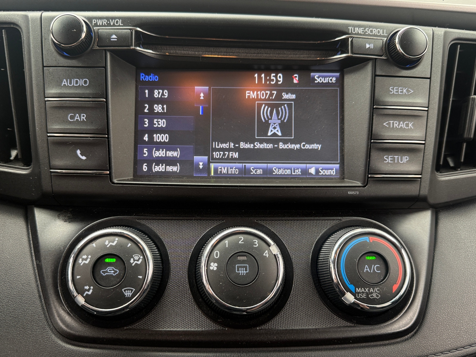 Thumbnail: 2018 Toyota RAV4 - 4