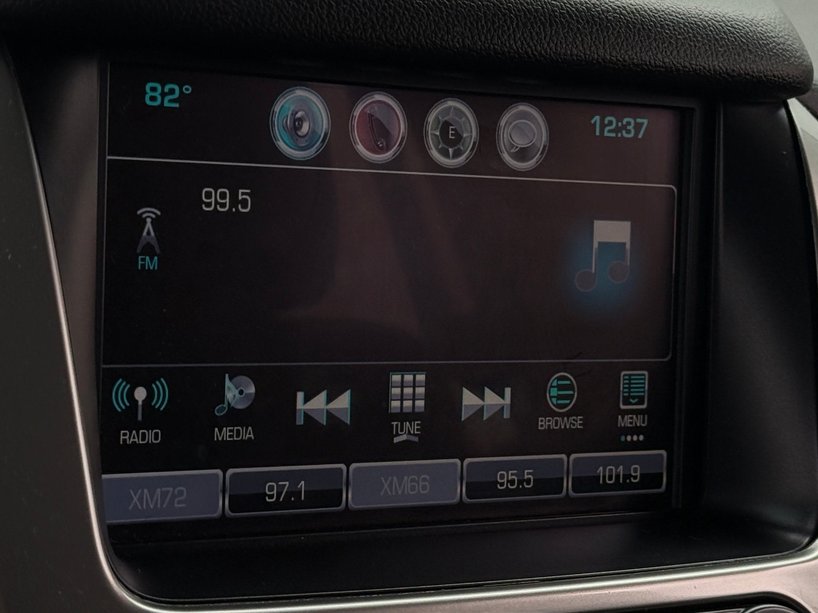 Thumbnail: 2016 Chevrolet Tahoe - 3