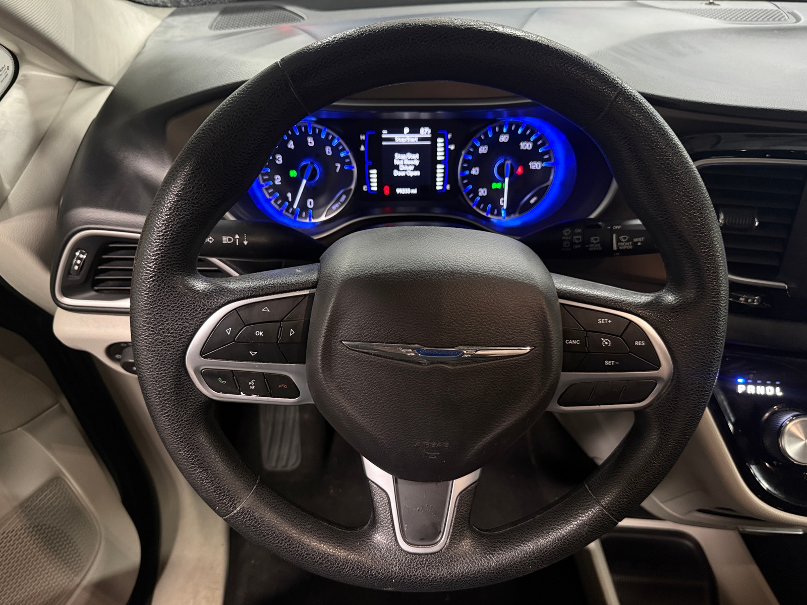 Thumbnail: 2019 Chrysler Pacifica - 5
