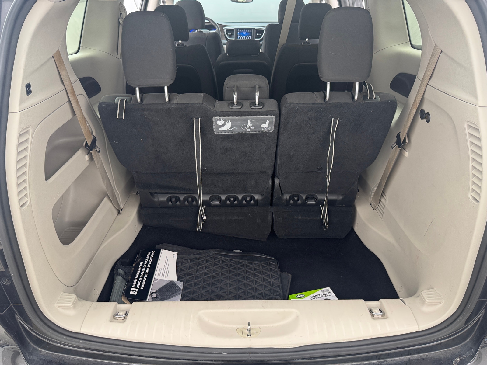 Thumbnail: 2019 Chrysler Pacifica - 7