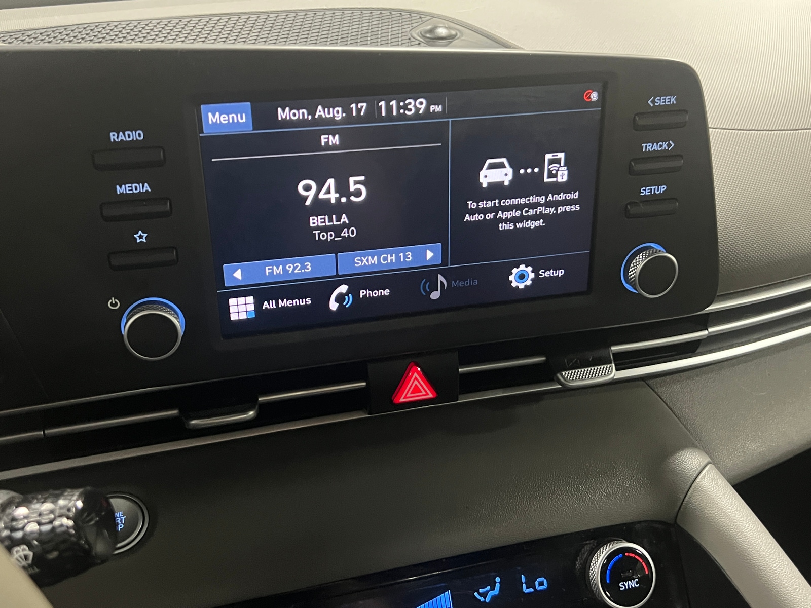 Thumbnail: 2022 Hyundai Elantra - 4
