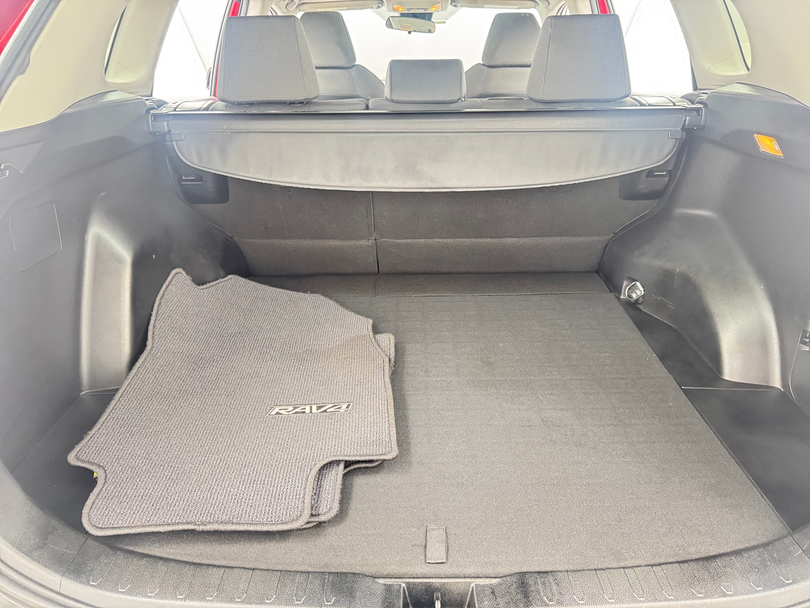 Thumbnail: 2019 Toyota RAV4 - 7