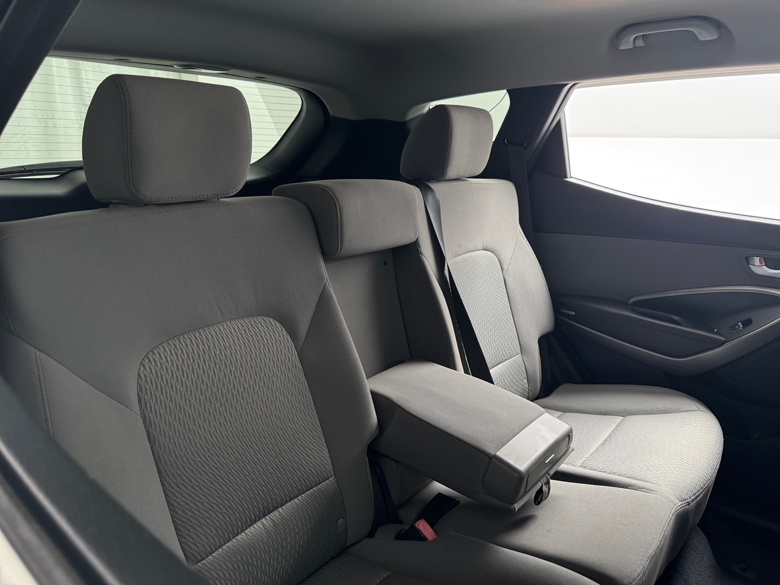Thumbnail: 2016 Hyundai Santa Fe - 6