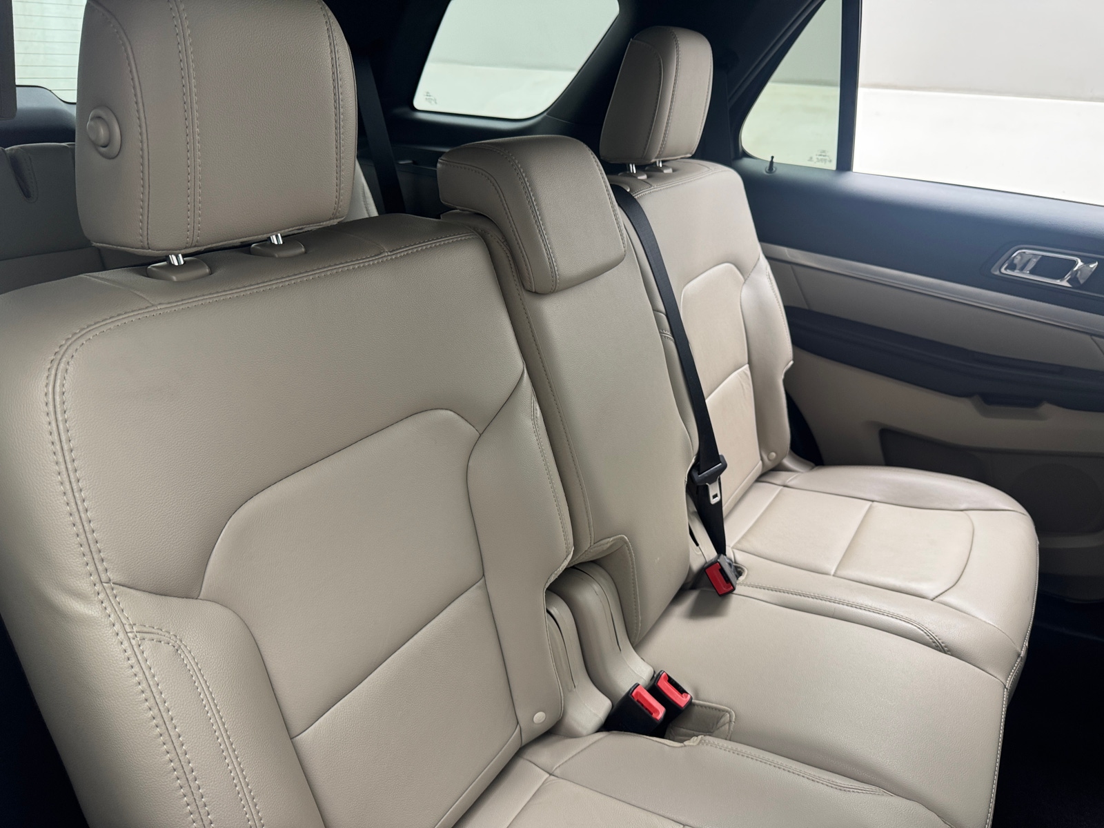 Thumbnail: 2018 Ford Explorer - 5