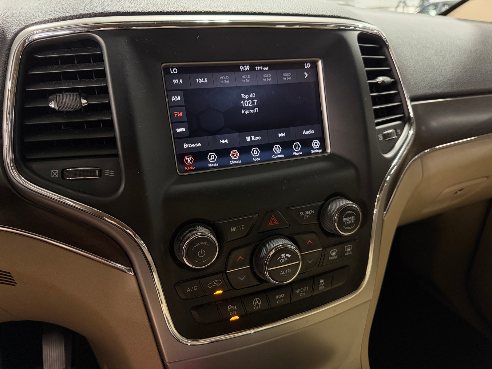 Thumbnail: 2018 Jeep Grand Cherokee - 3