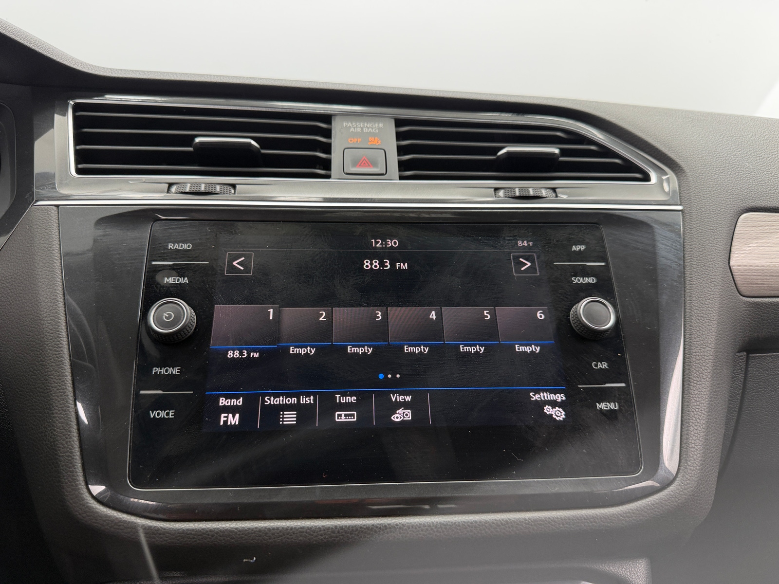 Thumbnail: 2019 Volkswagen Tiguan - 3