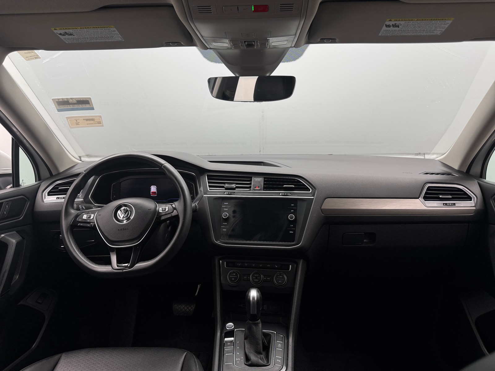 Thumbnail: 2020 Volkswagen Tiguan - 3