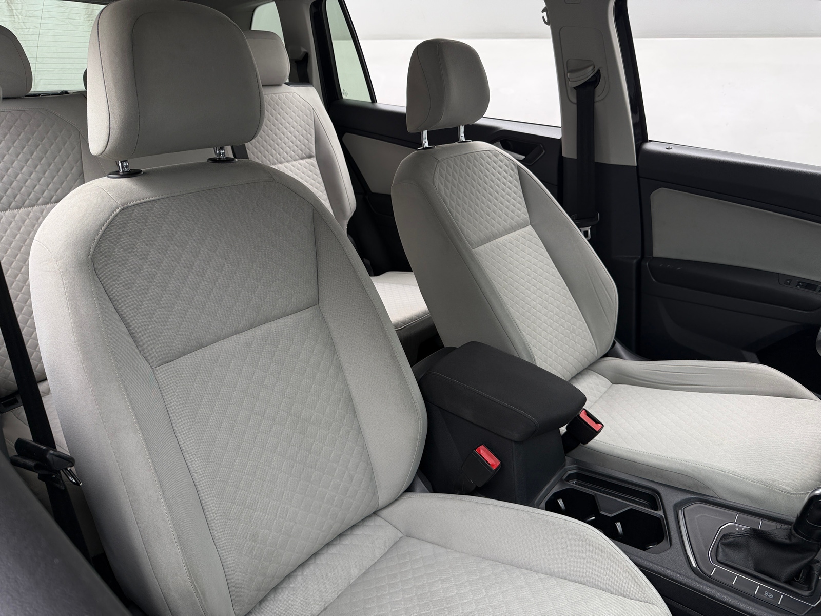 Thumbnail: 2018 Volkswagen Tiguan - 2