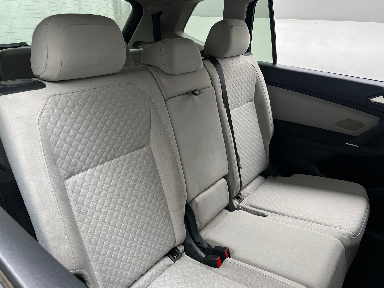 Thumbnail: 2018 Volkswagen Tiguan - 6