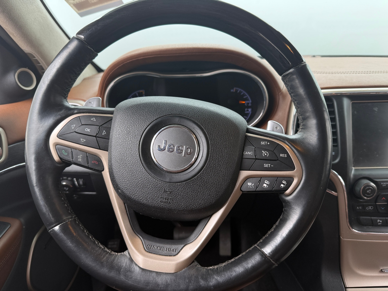 Thumbnail: 2015 Jeep Grand Cherokee - 4