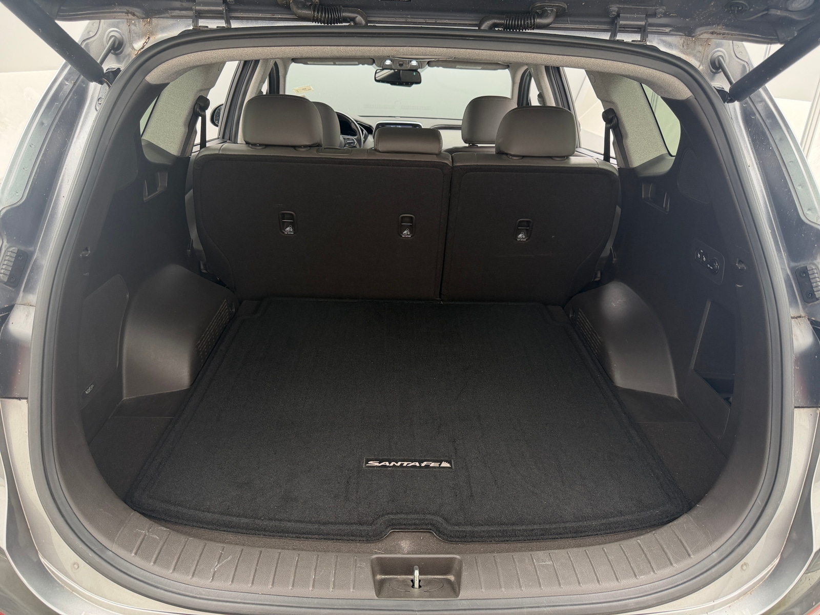 Thumbnail: 2019 Hyundai Santa Fe - 6
