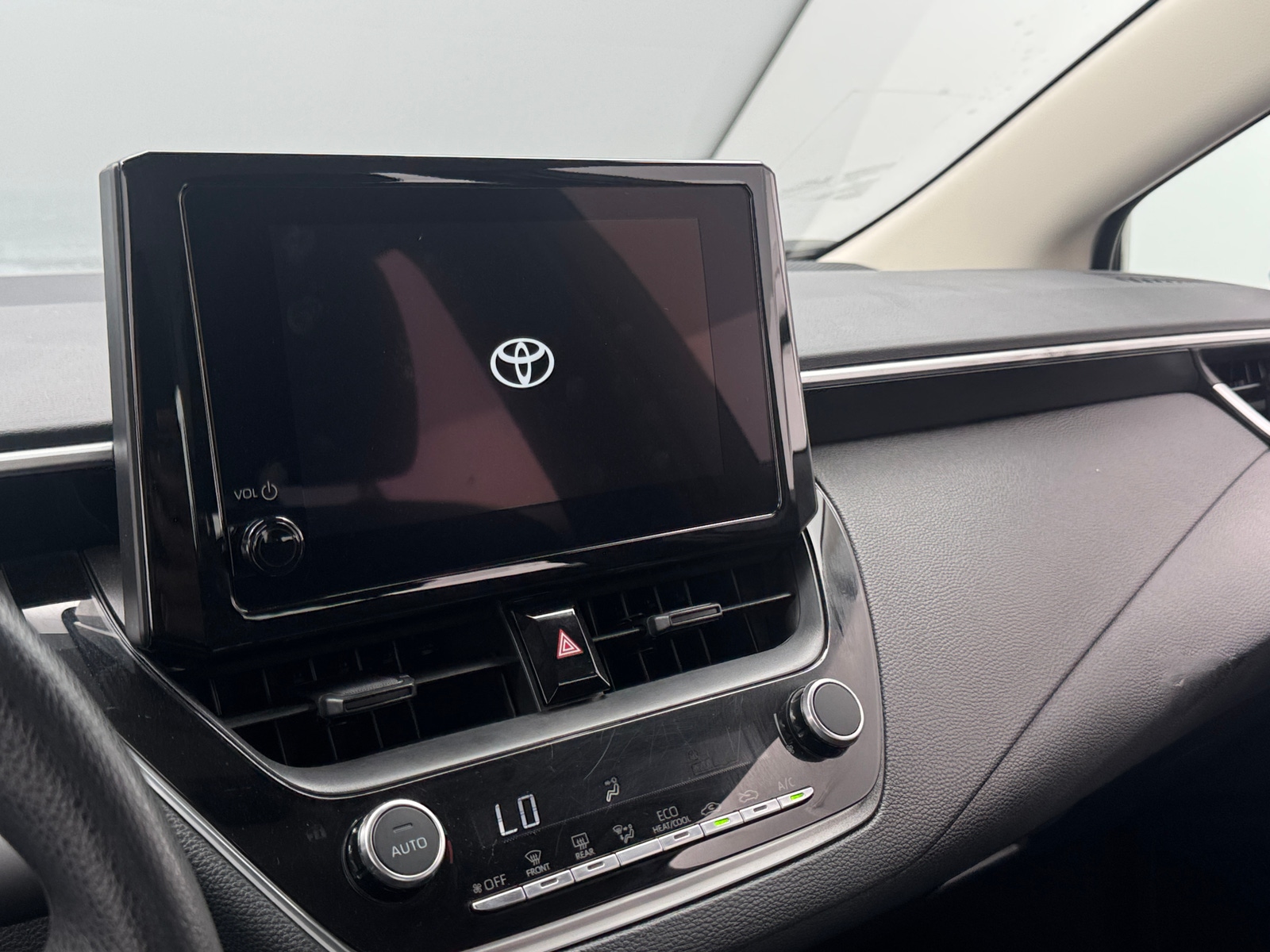 Thumbnail: 2025 Toyota Corolla - 4