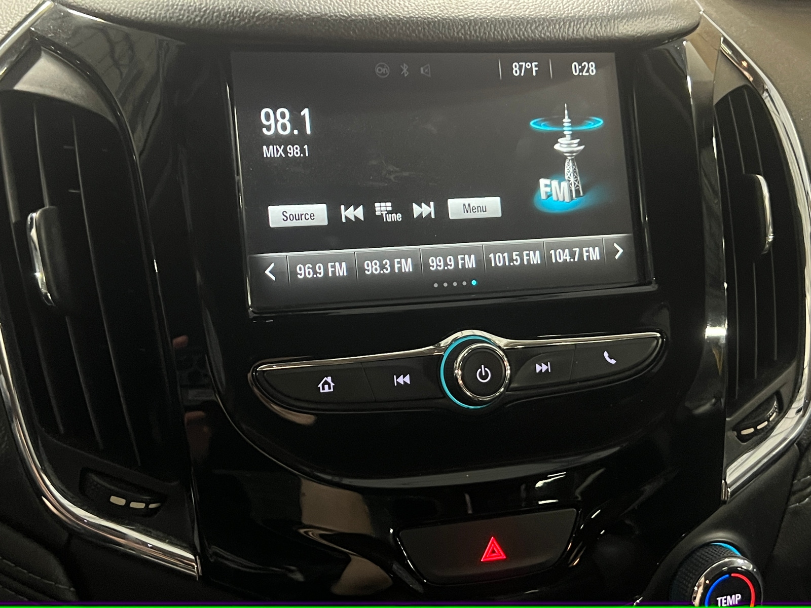 Thumbnail: 2016 Chevrolet Cruze - 3