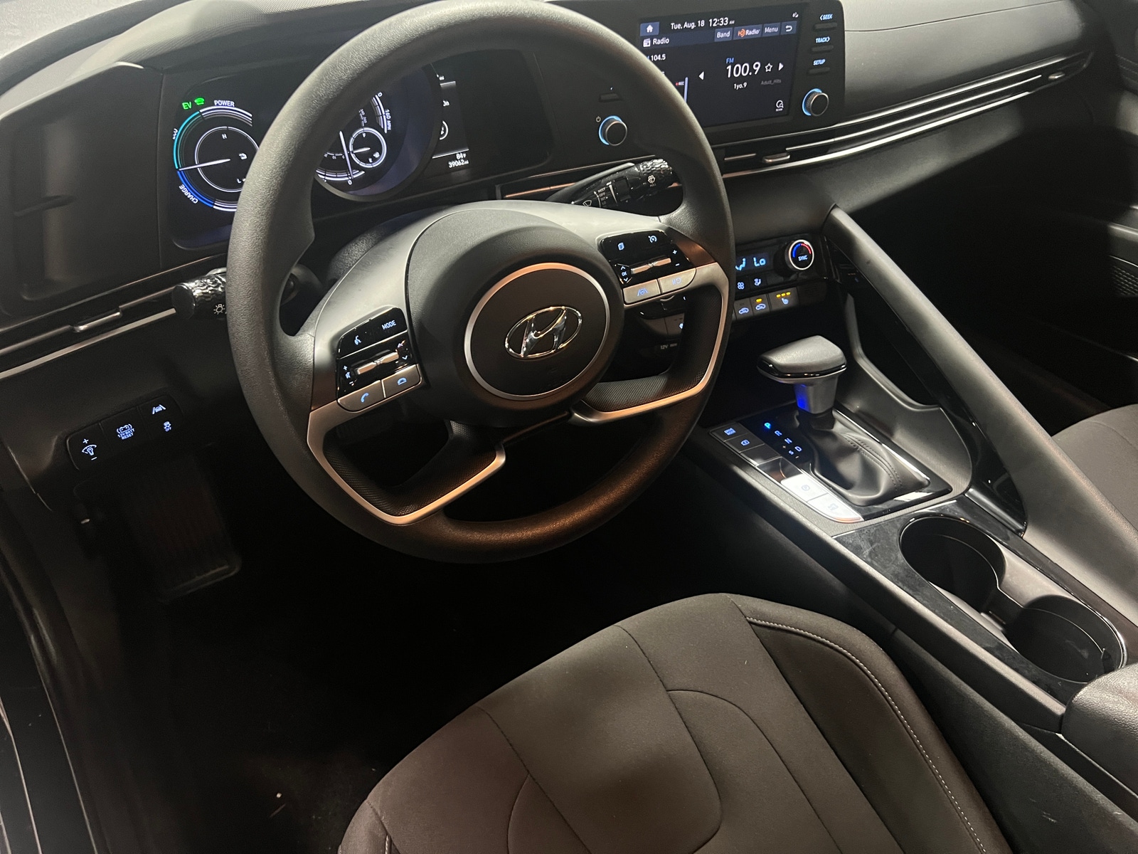 Thumbnail: 2023 Hyundai Elantra - 5
