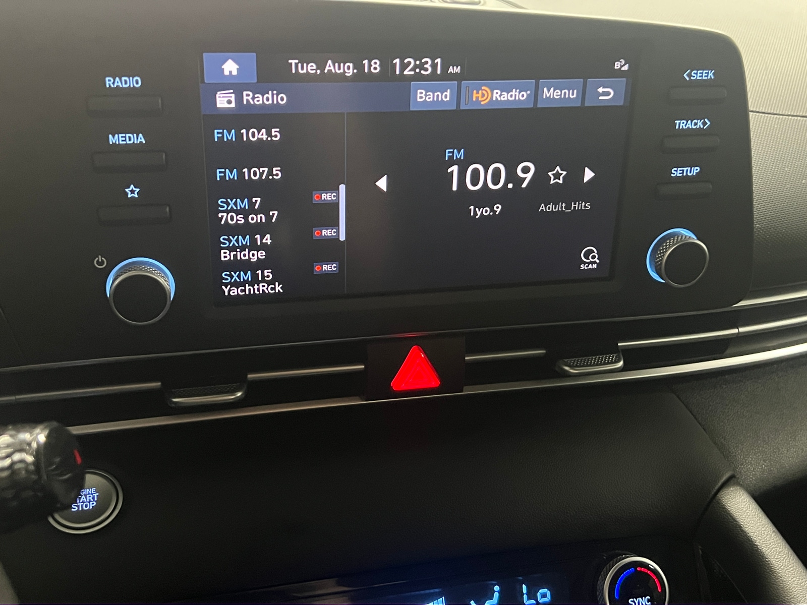 Thumbnail: 2023 Hyundai Elantra - 4