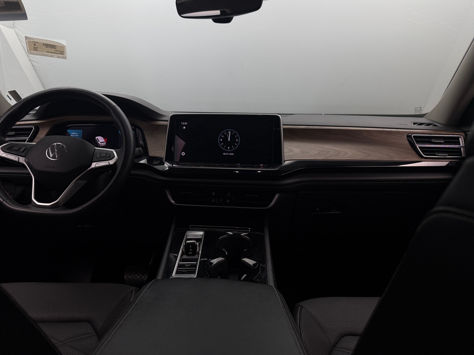 Thumbnail: 2024 Volkswagen Atlas - 3